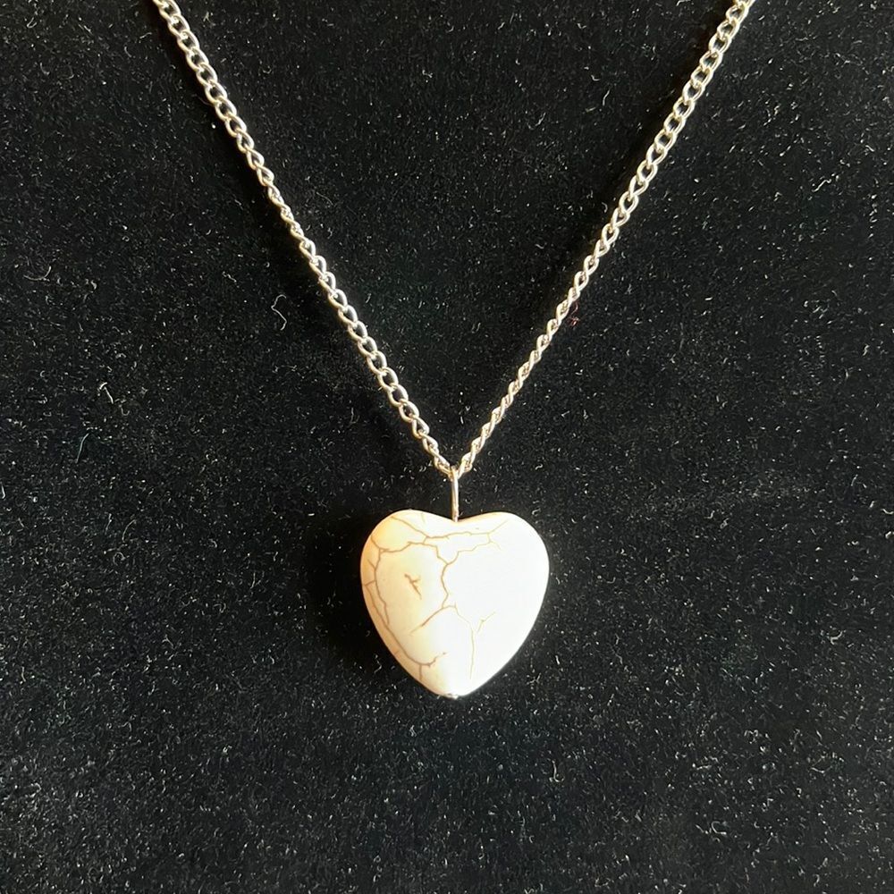 Handcrafted Heart pendant silver tone 18 inch necklace w built in extender